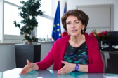 Prix des médicaments innovants : Marisol Touraine défend le principe d’une régulation