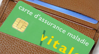 Fraudes à la carte Vitale : le Sénat veut créer une « carte Vitale biométrique »