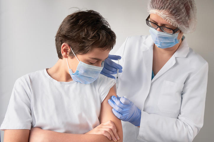 Mineurs de 12 à 17 ans : les modalités de la vaccination contre le Covid-19 sont précisées