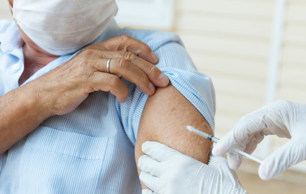 Vaccination contre la grippe saisonnière : feu vert pour les préparateurs