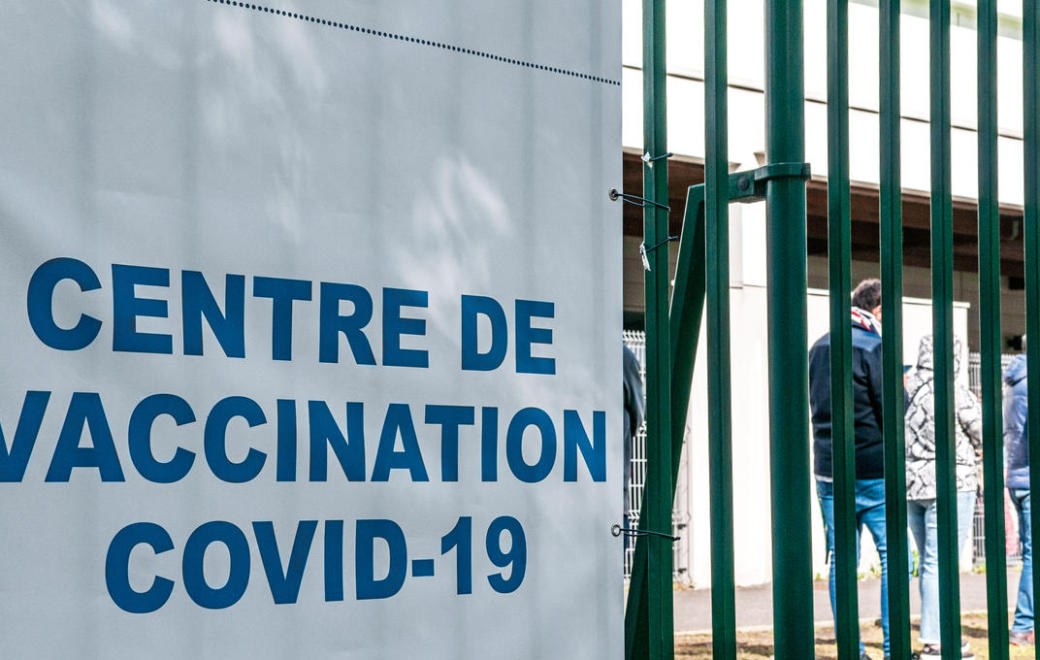 Vaccination Covid-19 : comment la ville prend le relais des centres