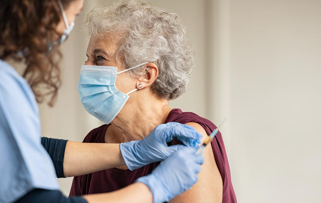 Vaccination anti-Covid-19 : c’est (presque) parti pour la 2e dose de rappel !