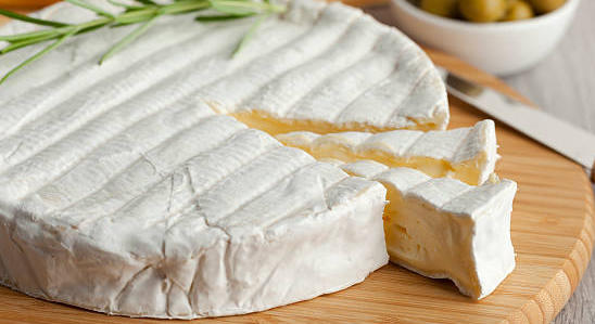 Rappel de fromages au lait cru : quelles mesures pour prévenir la listériose ?