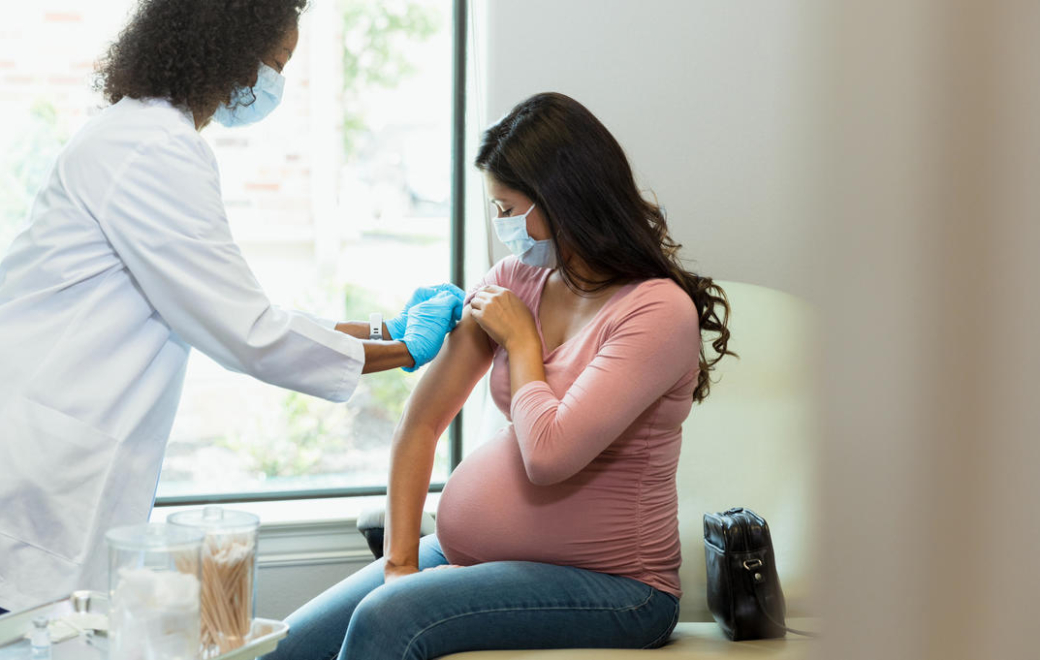 Deuxième rappel anti-Covid-19 : les plus jeunes appelés à se faire vacciner