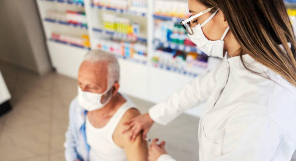 Vaccination contre la grippe : la moitié des vaccins réalisée en pharmacie