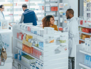 Pharmaciens d’officine : pourquoi ils intéressent particulièrement les industriels