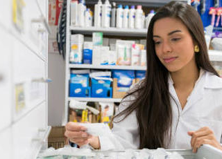 Préparateurs en pharmacie : la revalorisation ce n’est pas pour tout de suite… 