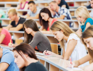 Etudes de santé : 8 étudiants en pharmacie sur 10 bien plus stressés depuis la réforme