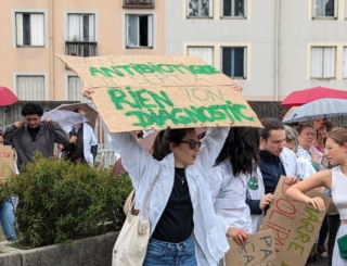 Grève du 30 mai : à Grenoble, 280 pharmaciens dans la rue