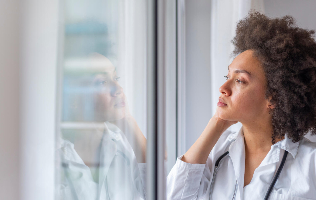 Déserts médicaux : faut-il imposer aux médecins de quitter leur région d’origine ?