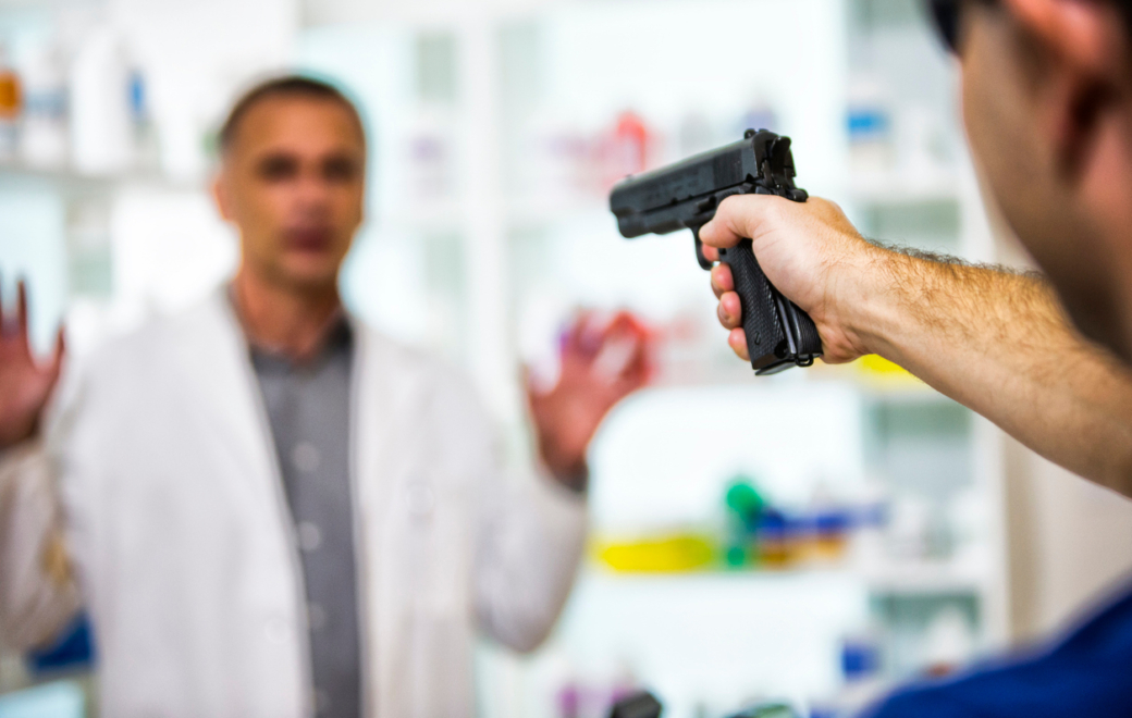 Agressions et vols : qui protège les pharmaciens ?